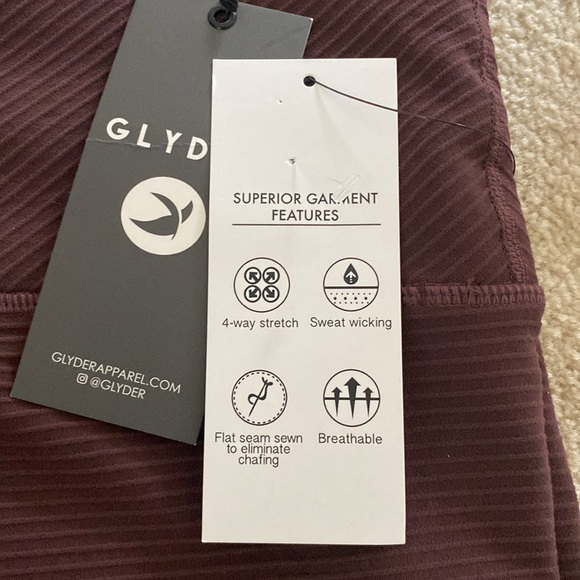 Deep plum glider brand leggings/size small - Picture 3 of 9